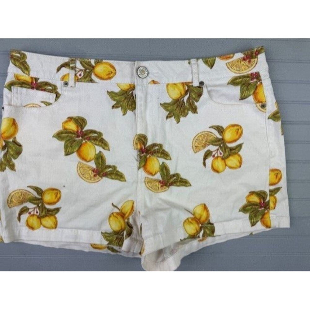 Forever 21 Size 14 Womens Chino Shorts Lemon Print Stretch High Rise